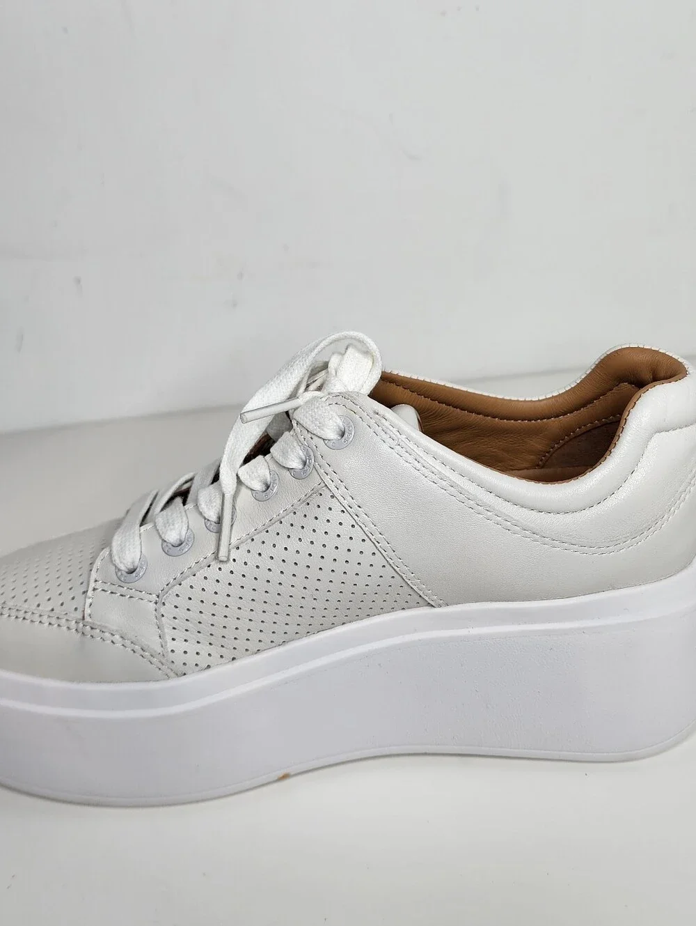 J/Slides Harlow White Platform Perforated Leather Sneakers for Women Size 7